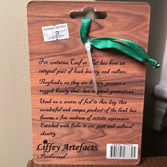Irish Liffey Artefacts TURF HANGING ORNAMENT -IRIS HARP, New in Package - Picture 2 of 2